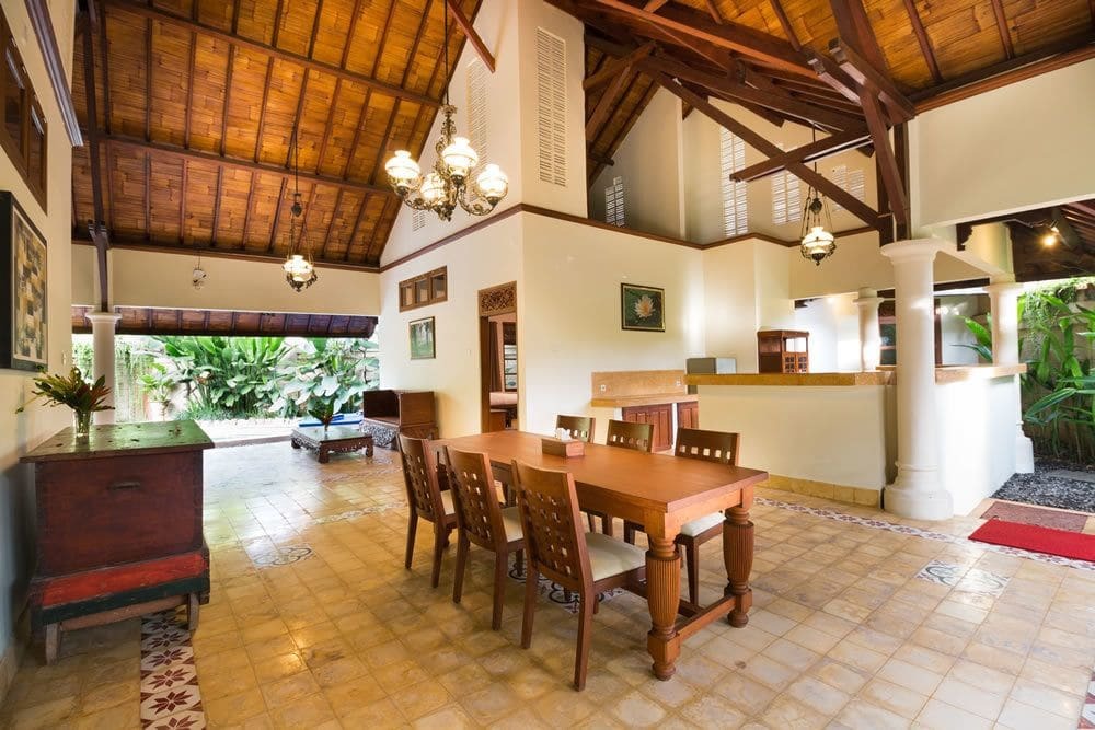 Bali Royal Heritage Villa *